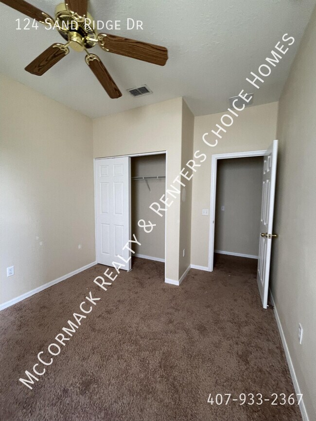 Building Photo - 124 Sand Ridge Dr