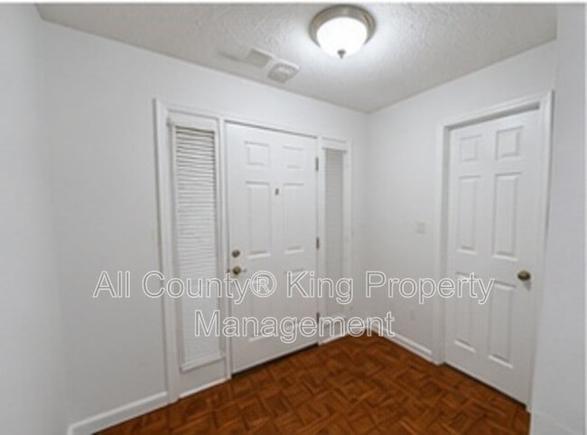 Building Photo - 342 Waterdown Dr