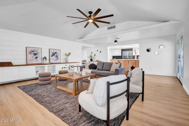 Building Photo - 10624 N 38th St