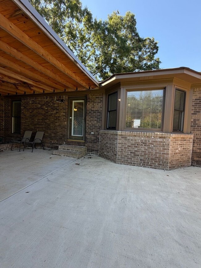 Building Photo - 125 Camp Ground Rd