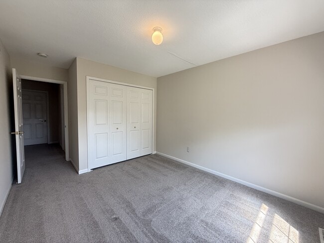 Building Photo - 4875 S Ridgeside Cir
