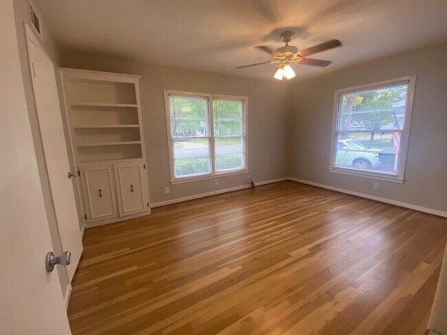 Building Photo - 1818 S 39th St