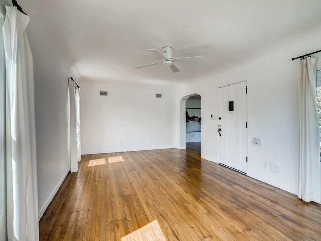 Building Photo - 4655 Castelar St