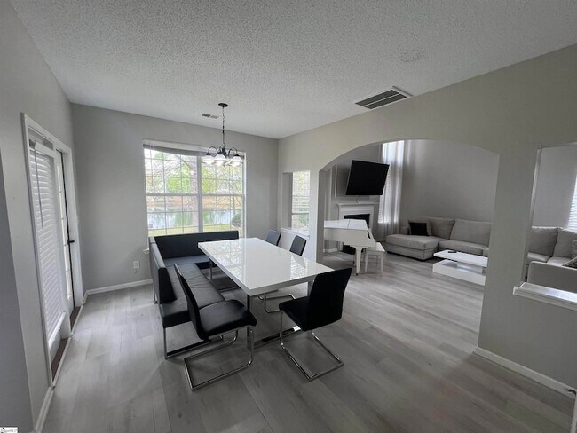 Building Photo - 522 Peach Grove Pl