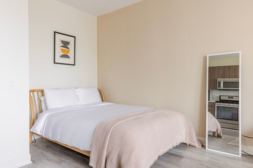 Building Photo - 340 E North Water St