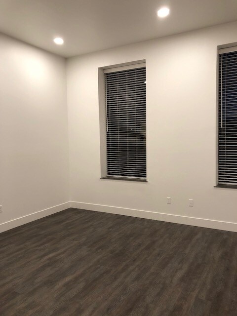 Living Area - 124 N 29th St