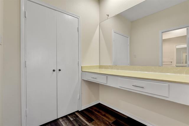 Building Photo - 2164 Tanglewood Blvd