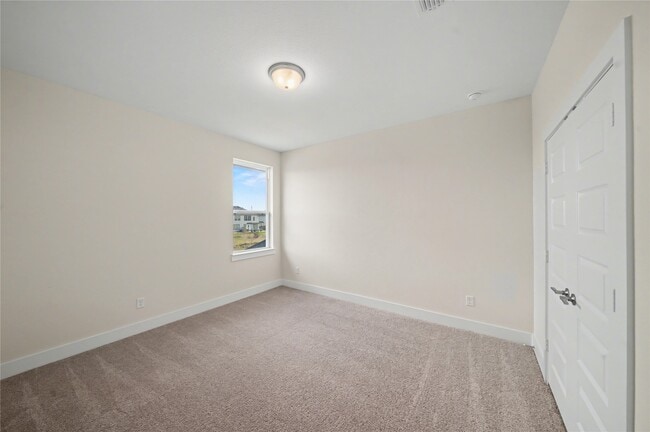 Building Photo - 5623 Logan Ridge Ln