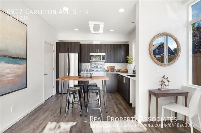 Building Photo - 6917 Carleton Ave S