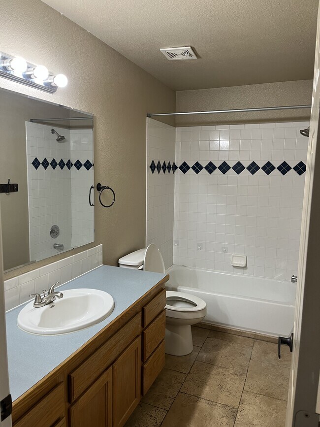 Building Photo - 8776 W Mediterranean Ct