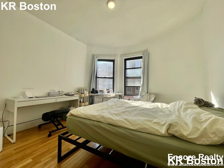 Building Photo - 235 Harvard Ave