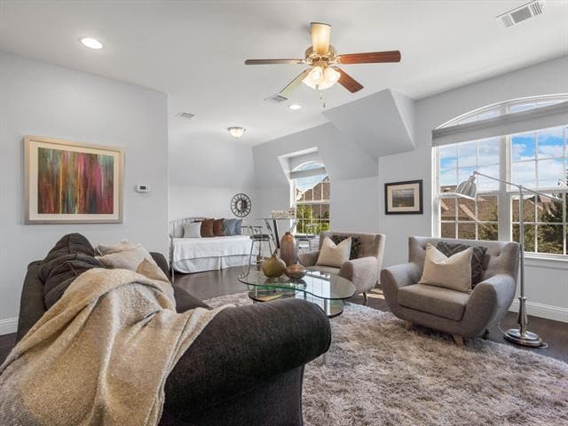 Building Photo - 408 Montpelier Dr