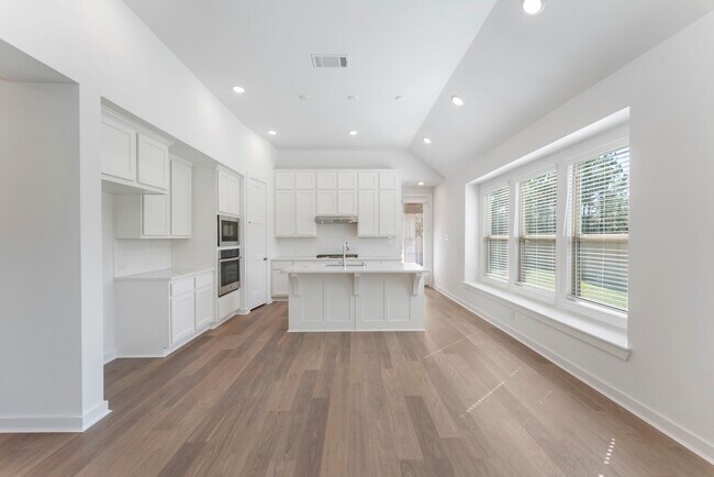 Building Photo - 26383 Golden Pass Lp