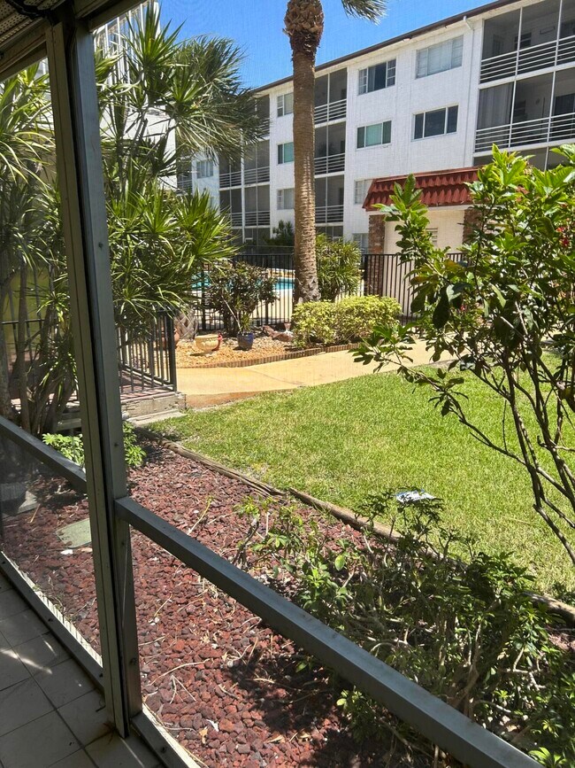 Building Photo - 4500 N Flagler Dr