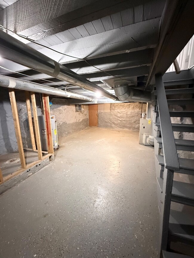 Building Photo - 3427 Ravenwood Ave