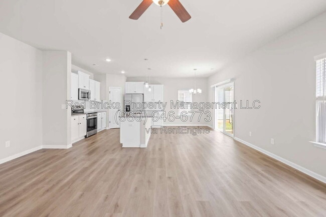Building Photo - 7113 Stoney Wood Ln