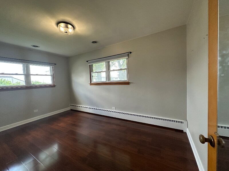 Building Photo - 421 E South St