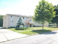 Building Photo - 841 Silver Meadows Blvd