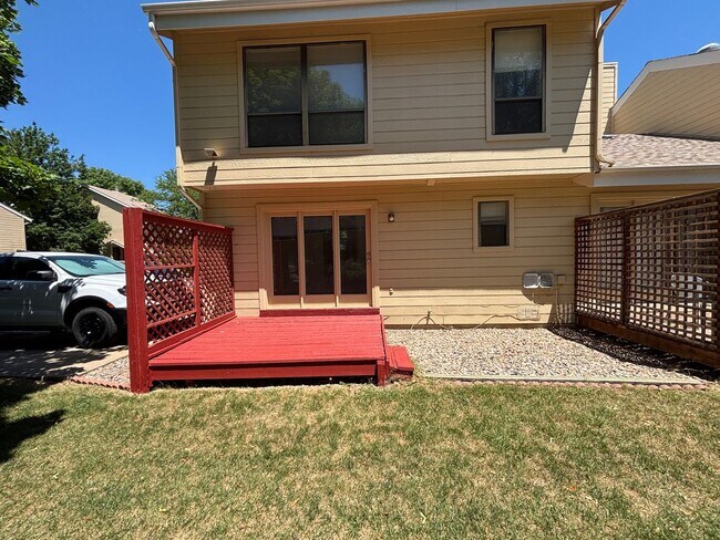 Building Photo - Comfortable Townhome Living in Southwest Fort Collins