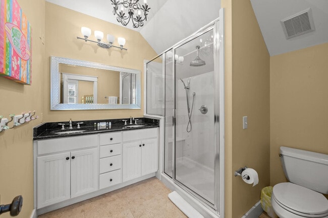 Building Photo - 2469 Bungalo Ln