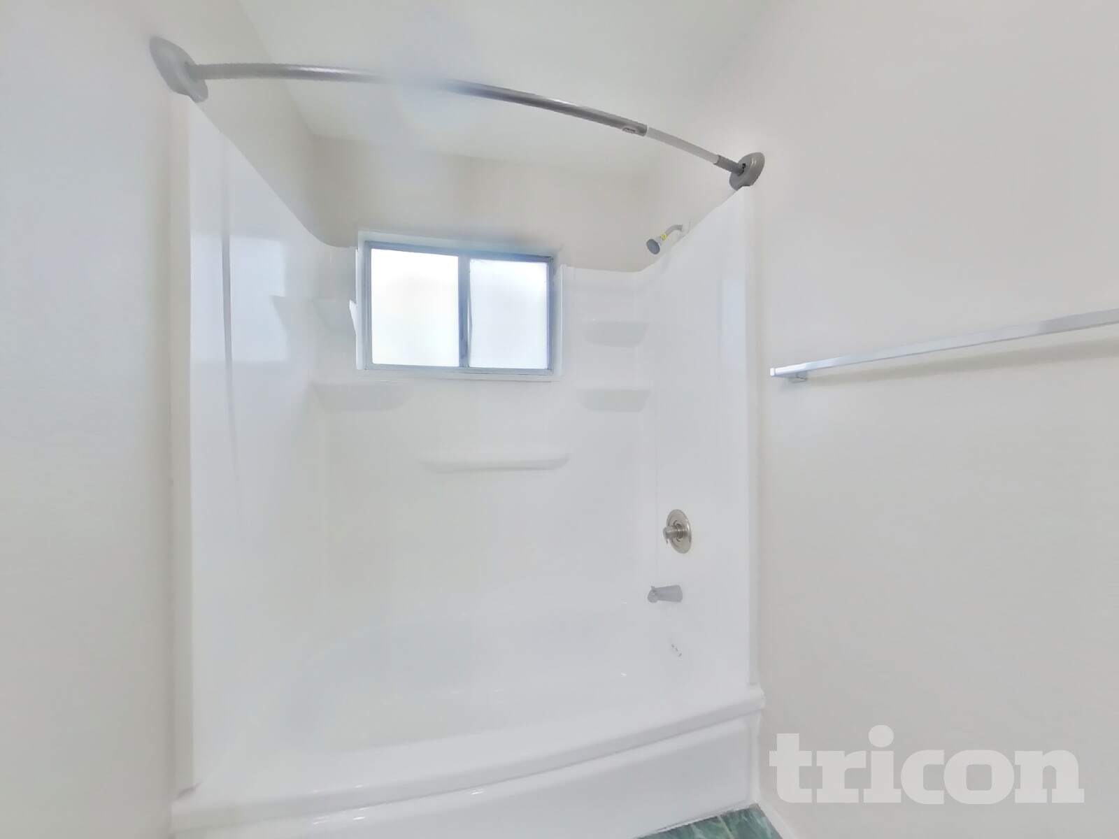 Building Photo - 304 Robert St