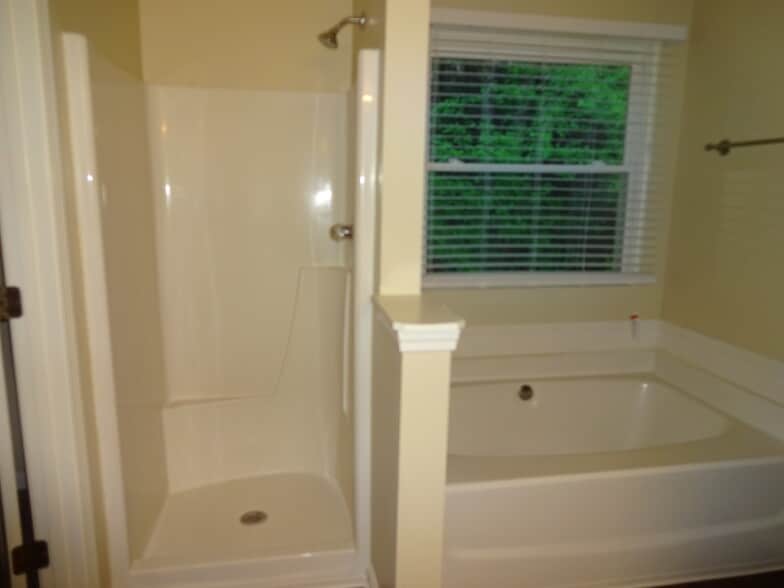 Building Photo - 3002 Sentinel Cir