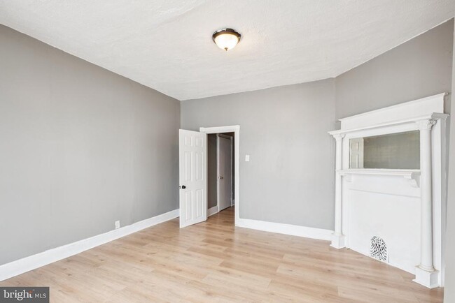 Building Photo - 518 N Wanamaker St