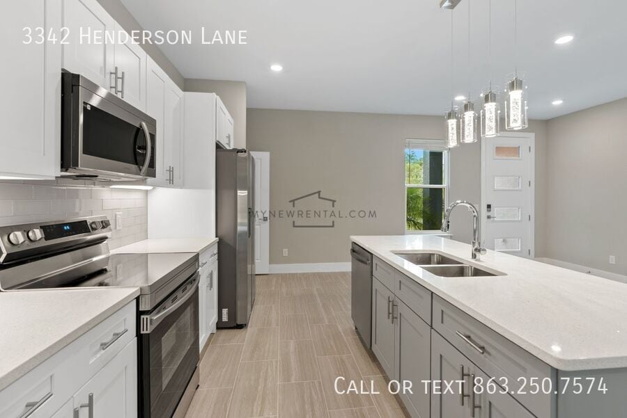 Building Photo - 3342 Henderson Ln