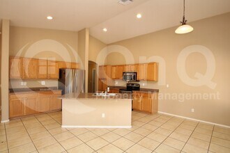 Building Photo - 10234 E Javelina Ave