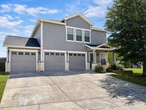 Building Photo - 1621 Village Park Trail