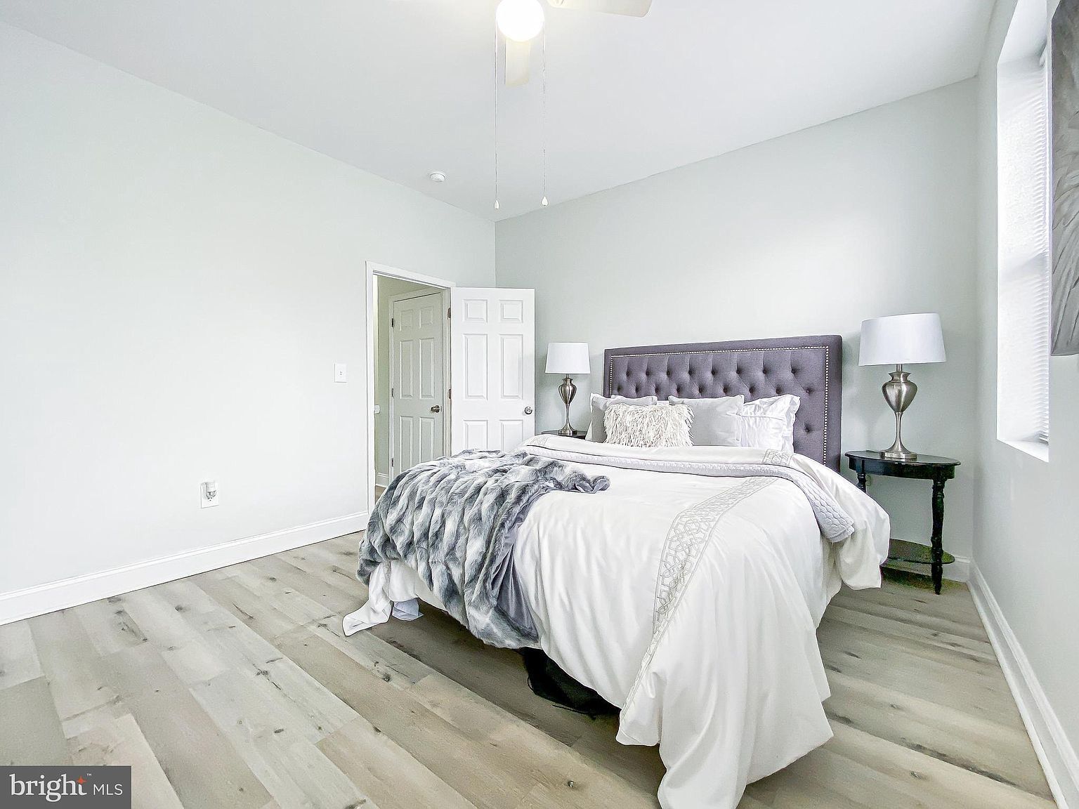 Master Bedroom - 2556 N Bouvier St