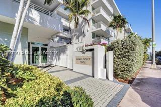 Building Photo - 7800 Collins Ave