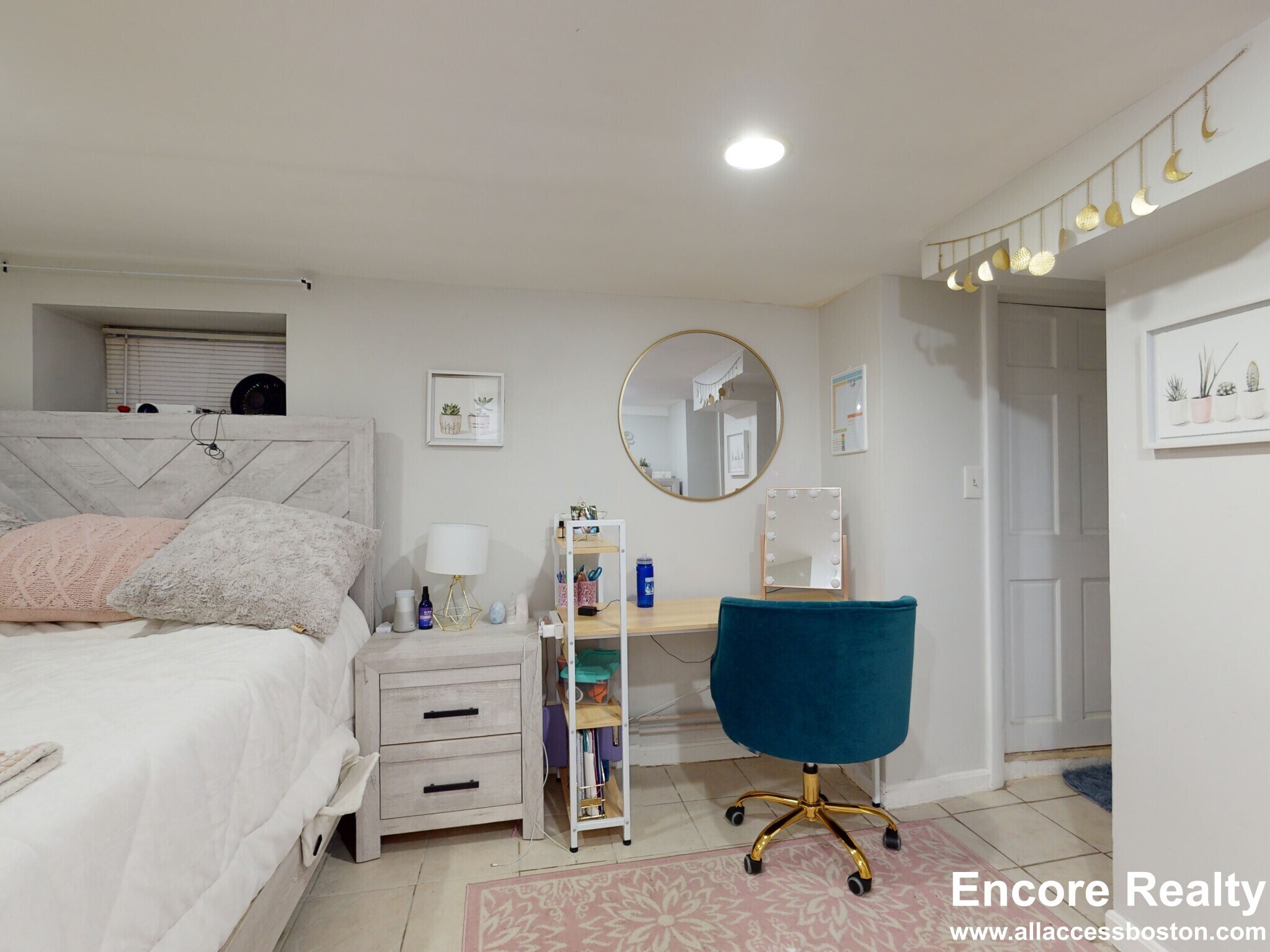 Building Photo - 32 S Huntington Ave