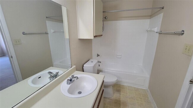 Building Photo - 5500 Devonbriar Way
