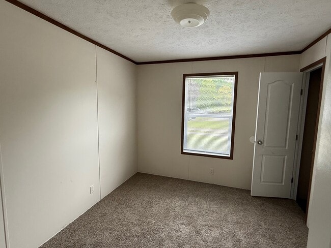 Building Photo - 241 E Birdsall Dr