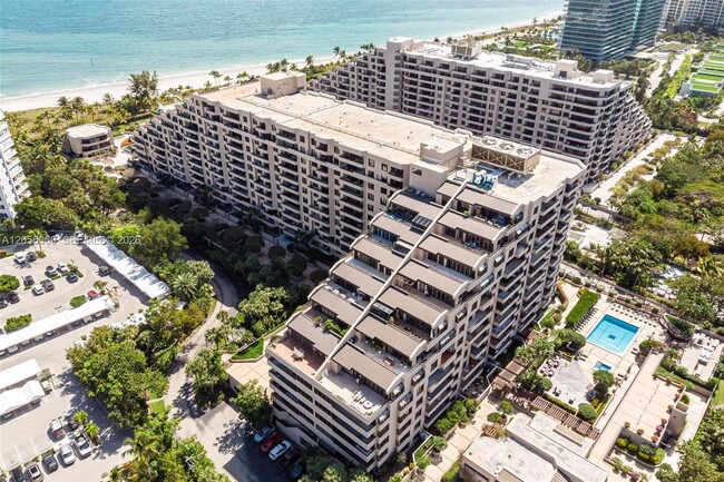 Building Photo - 201 Crandon Blvd