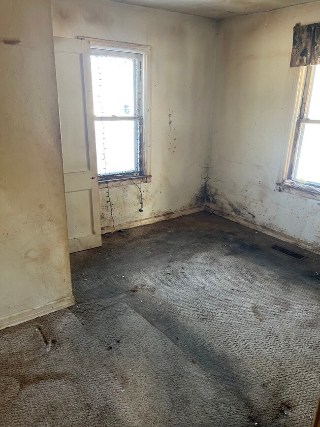 Building Photo - 335 N Fairmont Ave