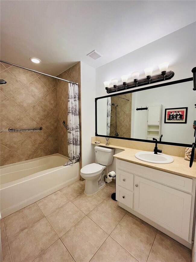 Building Photo - 2080 S Ocean Dr