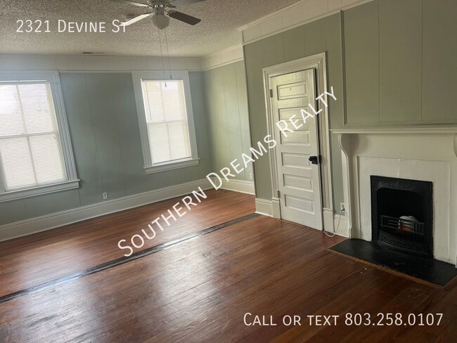 Building Photo - Charming 2-Bedroom Home in Prime Devine St...