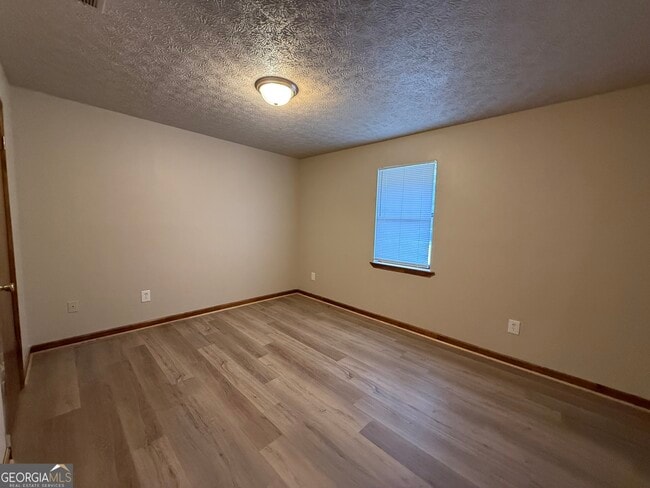 Building Photo - 101 Cooper Springs Ct