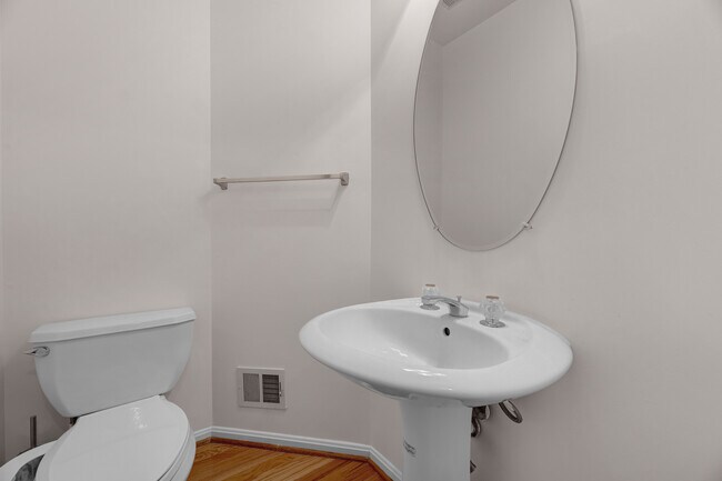 Building Photo - 2032 Ashleigh Woods Ct