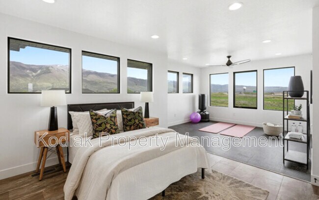 Building Photo - 454 S Buffalo Ranch Rd