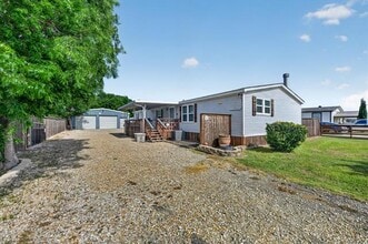 Building Photo - 139 Zumwalt Cir