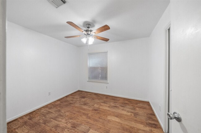 Building Photo - 107 Sandpebble Dr