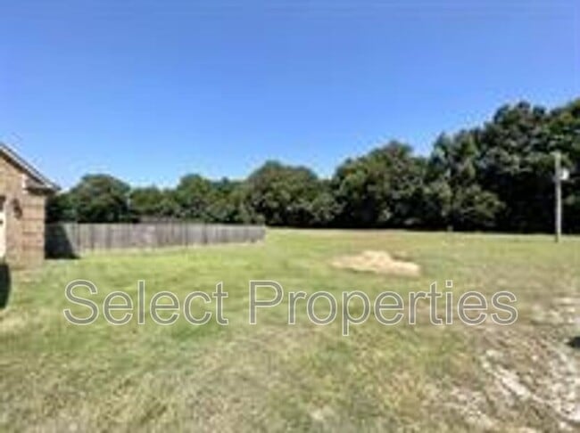 Building Photo - 201 County Rd 4063