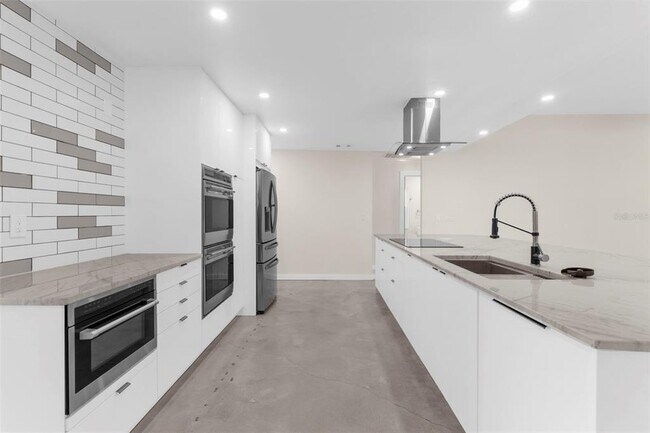 Building Photo - 4250 Marlowe Dr