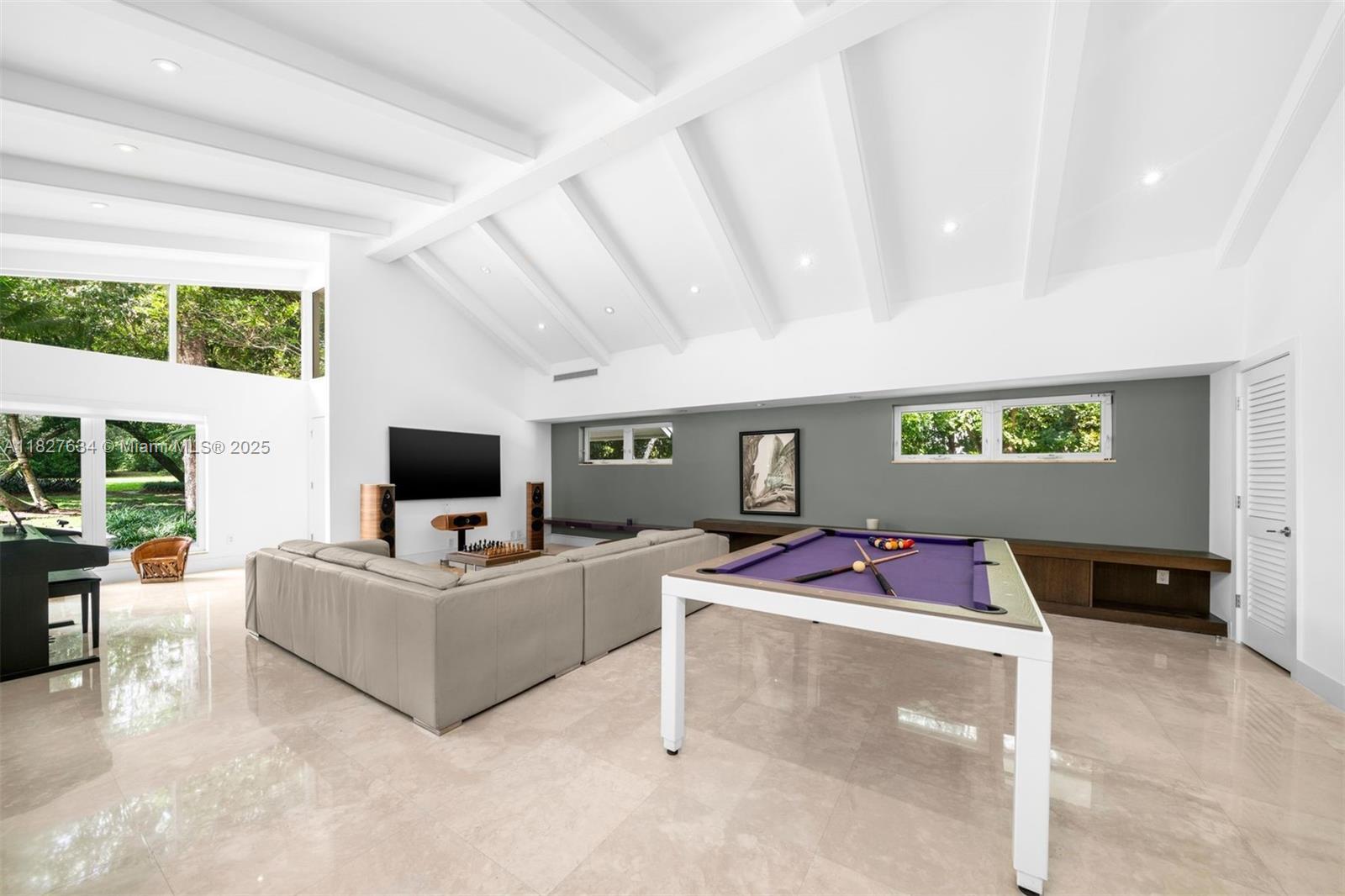 Building Photo - 9000 Arvida Dr