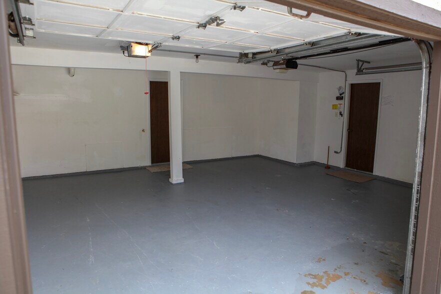 Primary Photo - 5171 Green Trace Ln