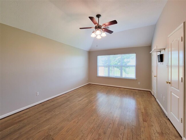Building Photo - 12307 Shadowvista Dr
