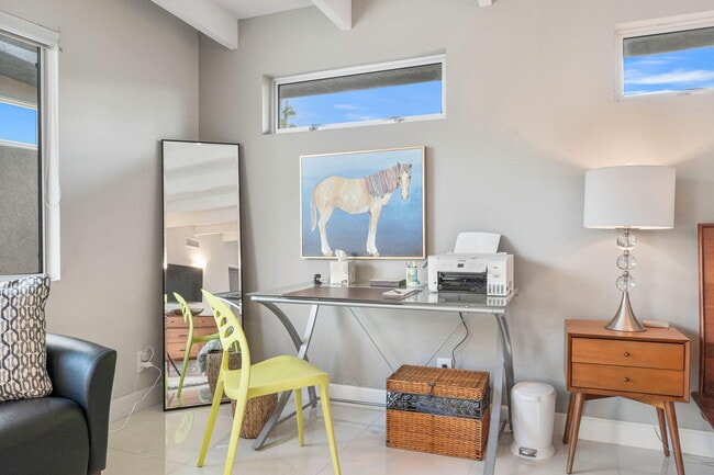 Building Photo - 73409 Little Bend Trail